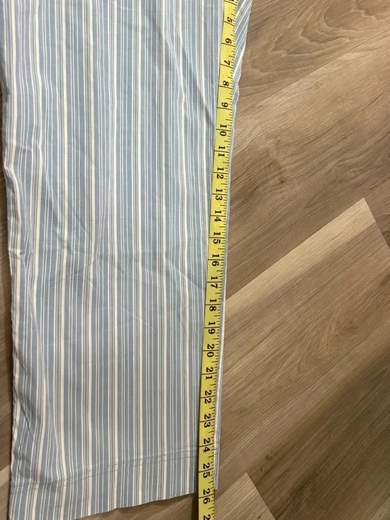 Hugo Boss Capris - Picture 6 of 6